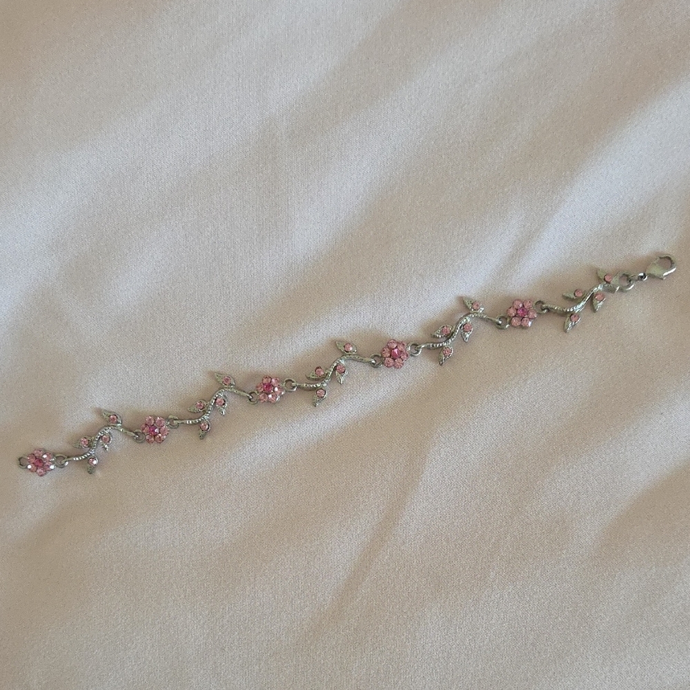 Elegant Pink Floral Bracelet